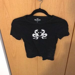Hollister cropped black and white dragon print shirt